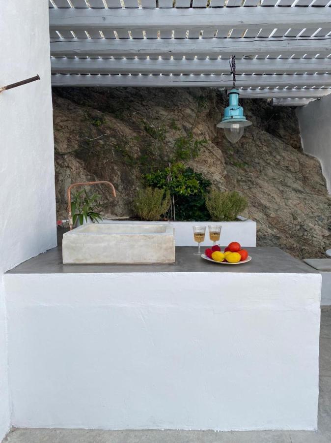 Windhouses Serifos Exterior photo