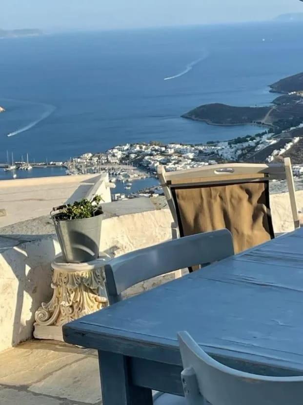 Windhouses Serifos Exterior photo