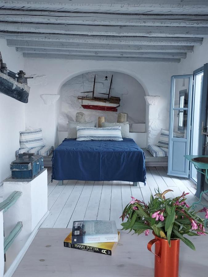 Windhouses Serifos Exterior photo